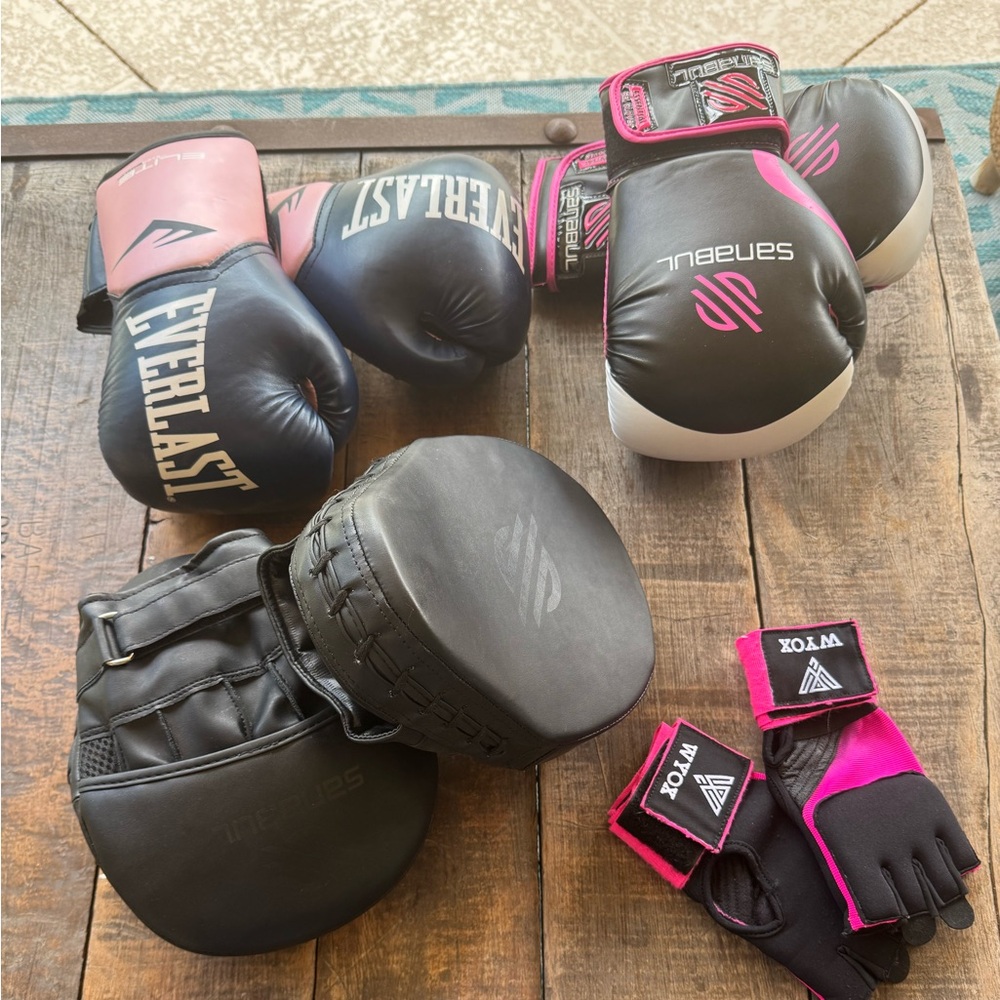 Pink and Black Kids Boxing Gloves unisex